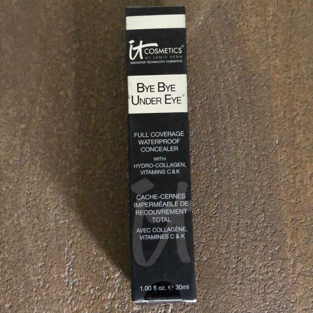 IT Cosmetics | JUMBO Size Bye Bye Undereye — NIB!